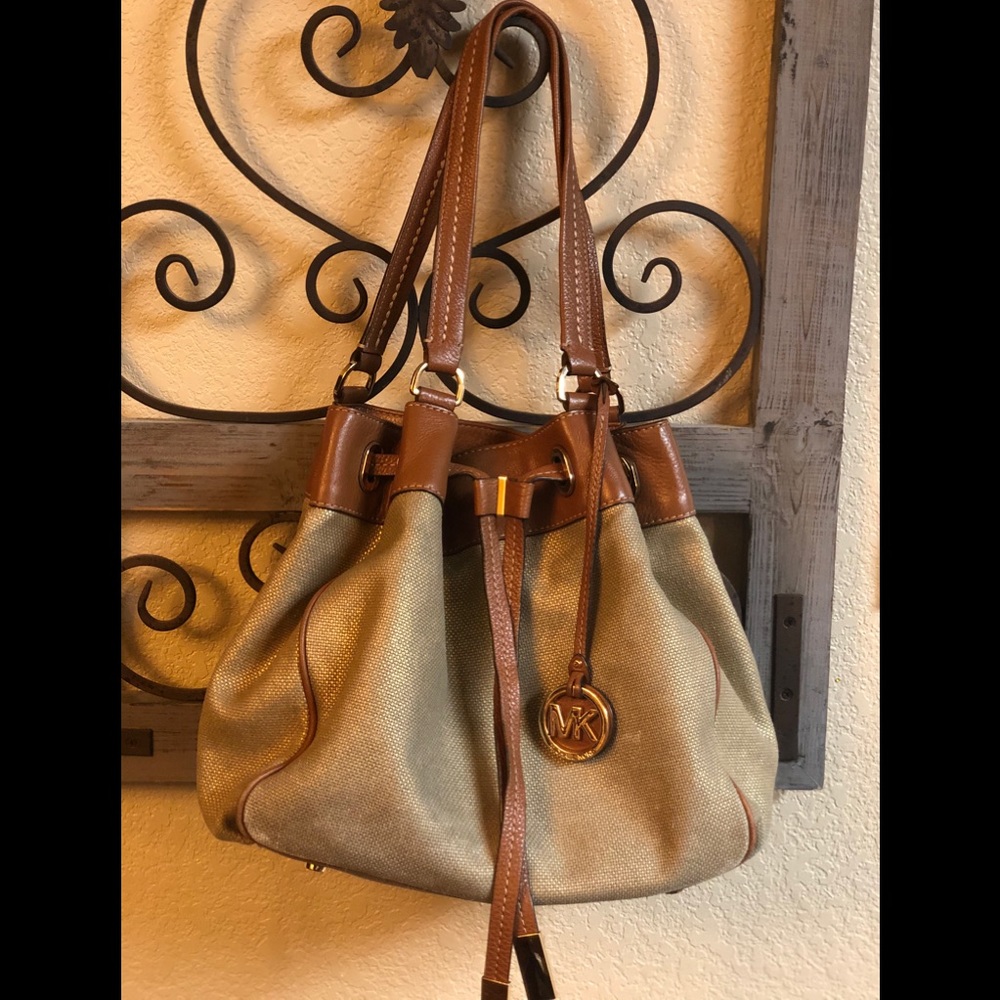 SOLD - MICHAEL Michael Kors shoulder bag